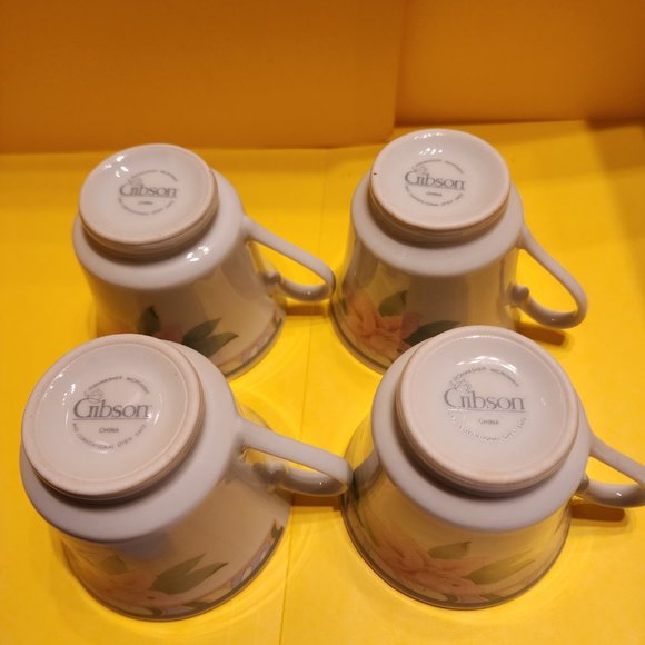 Adorable Pink Lilly footed mugs - set of 4 Gibson Saratoga - New - Picture 5 of 15